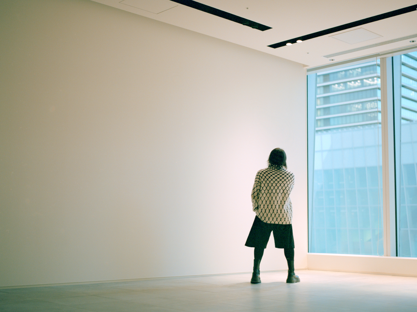 アートギャラリー 押し付けないし、決めない。〈art cruise gallery〉が描く“多くを語ら