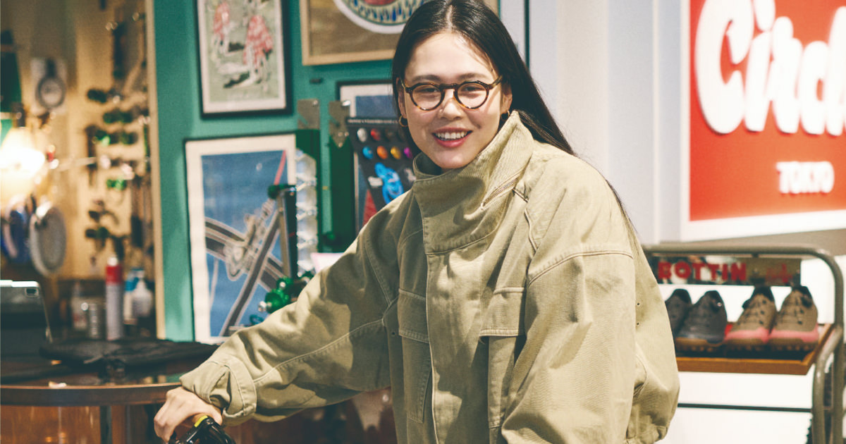 モデル・田中シェンさんが、カスタムバイク店〈Circles Tokyo〉へ潜入