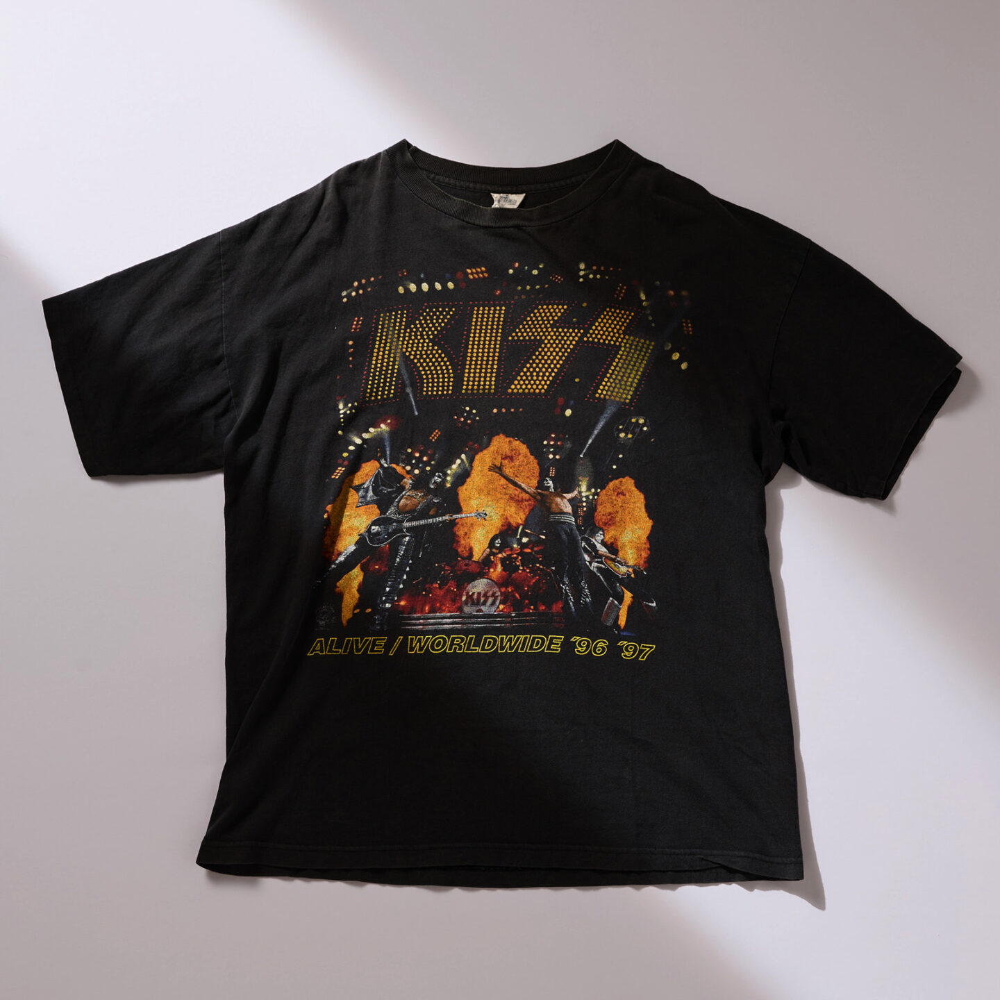 KISSのヴィンテージTシャツ。